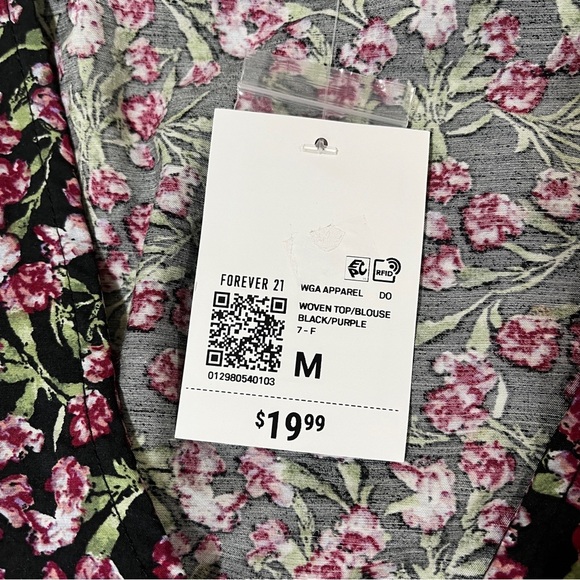 FOREVER 21 Womens Crop Top Plunging V-neckline Floral Smocked Size Medium - Picture 8 of 13